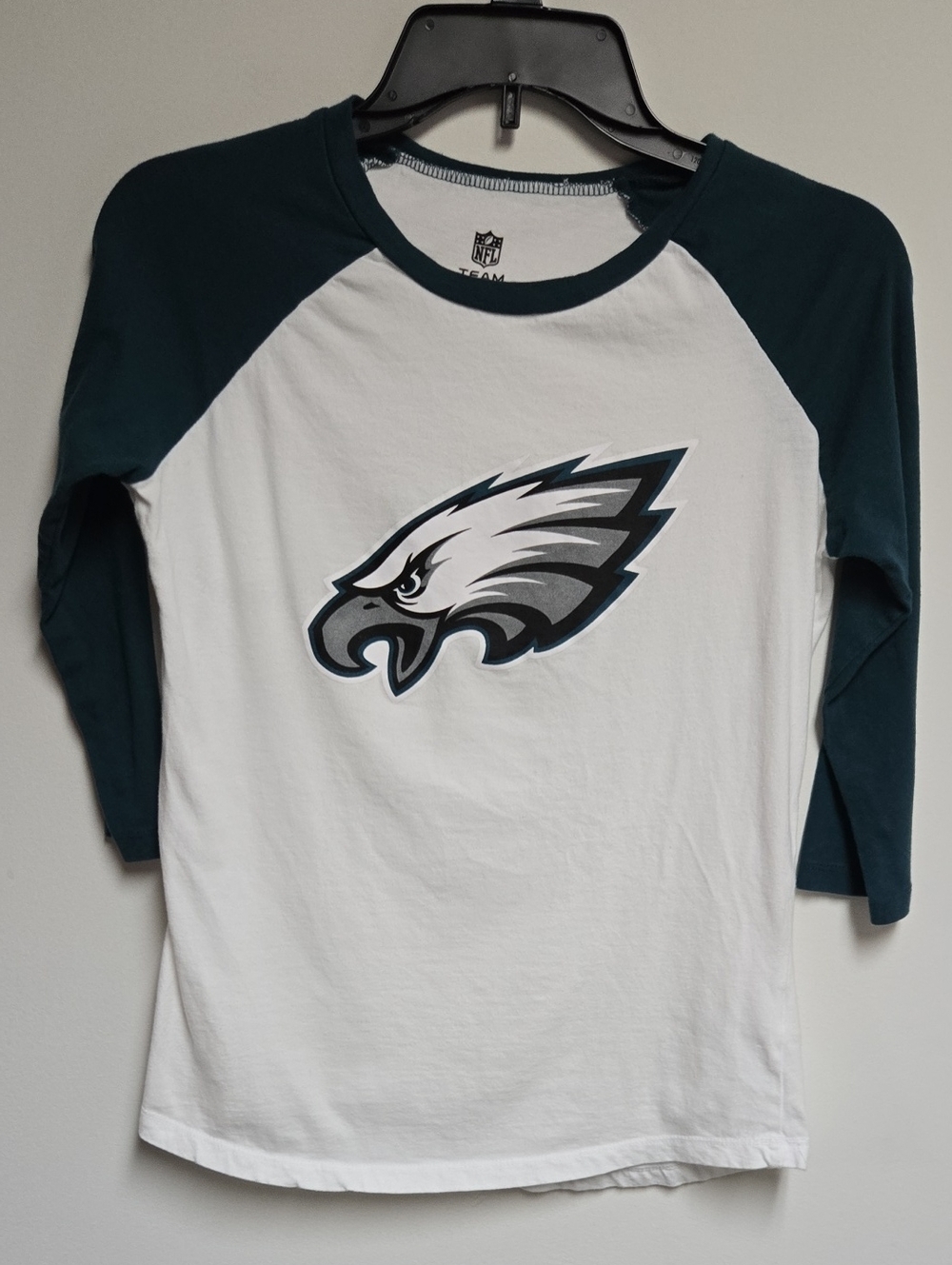 NFL Philadelphia Eagles Raglan Shirt - White and Dark Green